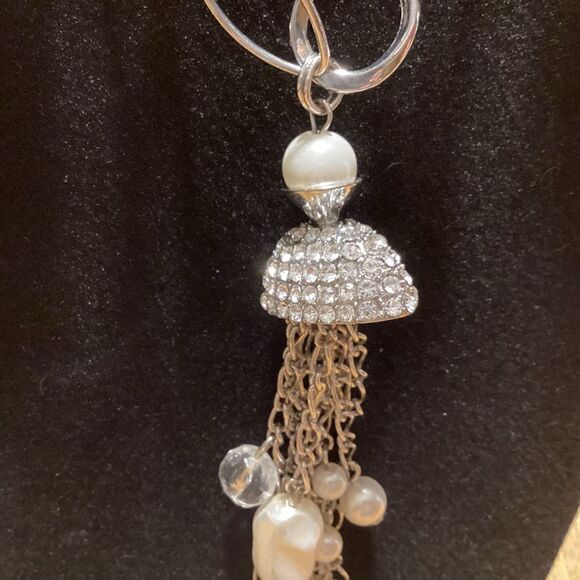 Long Silvertone Chain and Faux Pearl Necklace - Picture 9 of 9